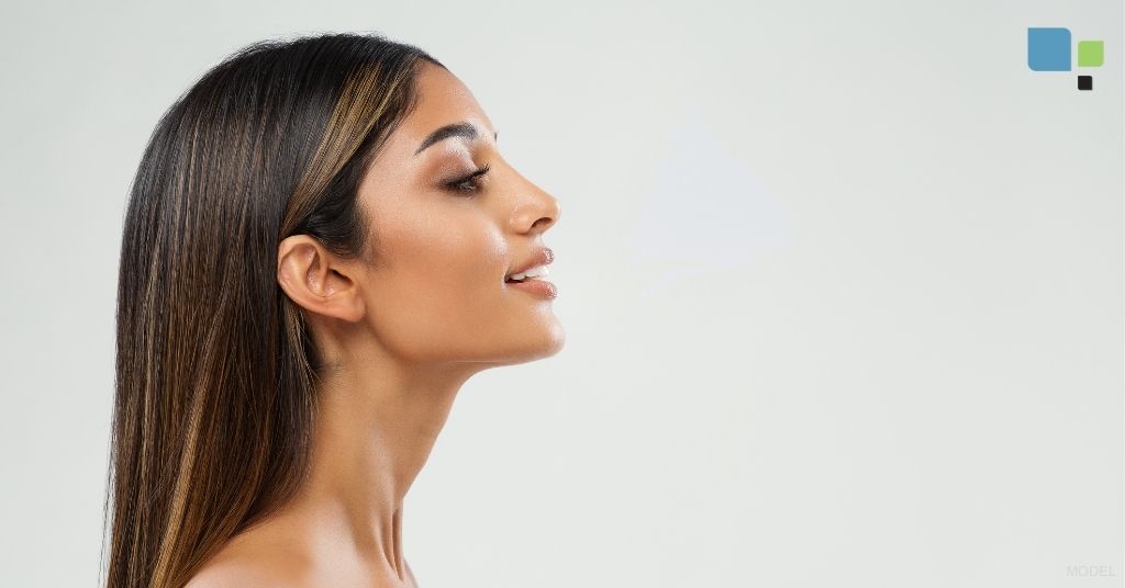 Primera Plastic Surgery | Model image of a beautiful woman's side profile